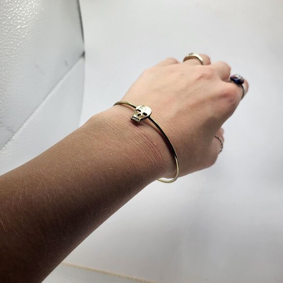 Extra Large Dainty Skull Bracelet 8.25 in - Picture 2 of 4